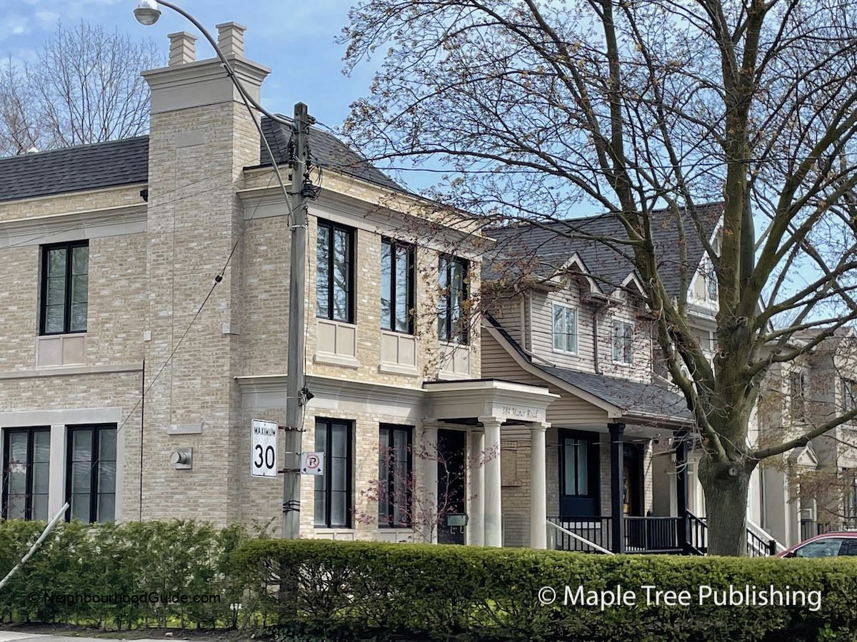 Davisville-Village_17 Davisville-Village_17