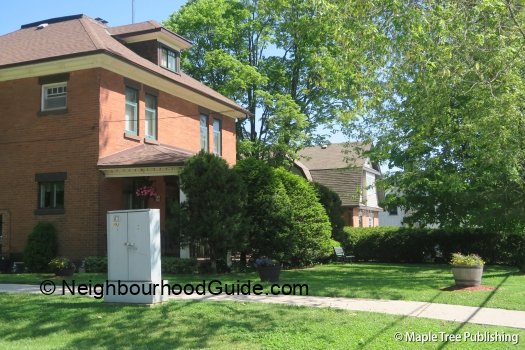 Toronto-Neighbourhood-Guide-Schomberg15 Toronto-Neighbourhood-Guide-Schomberg15