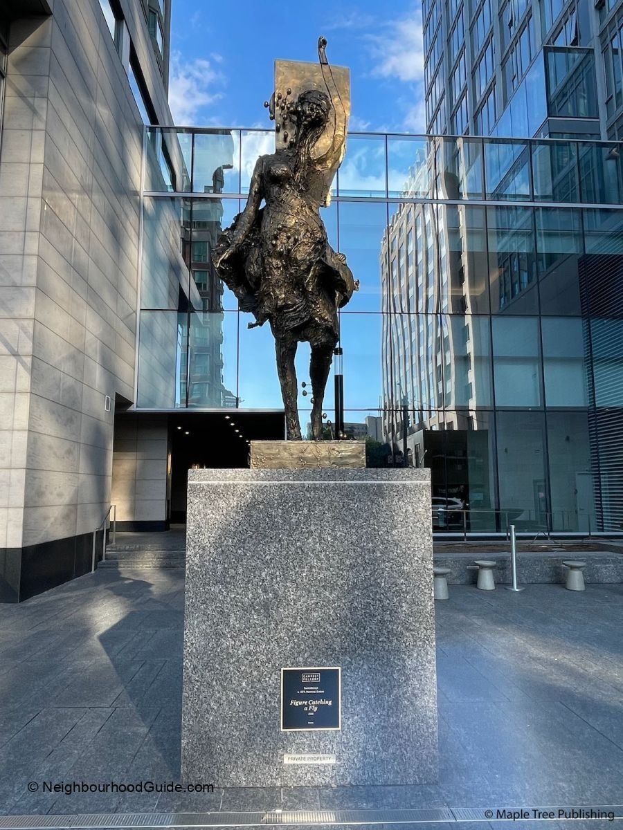 Yorkville-Statue