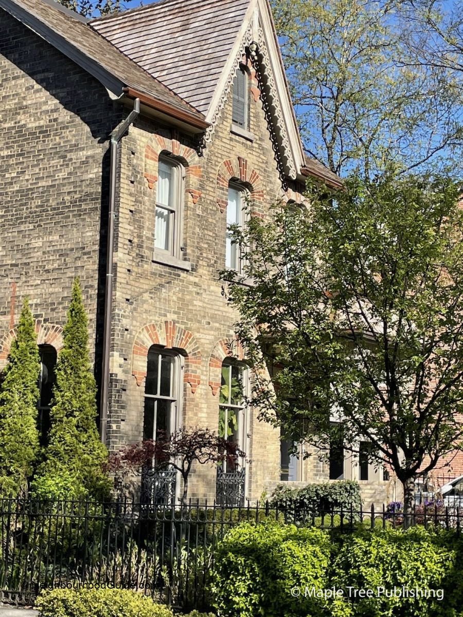 Yorkville_27